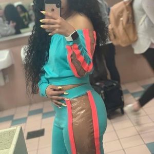 2 piece set.Have size medium and large . Brand new